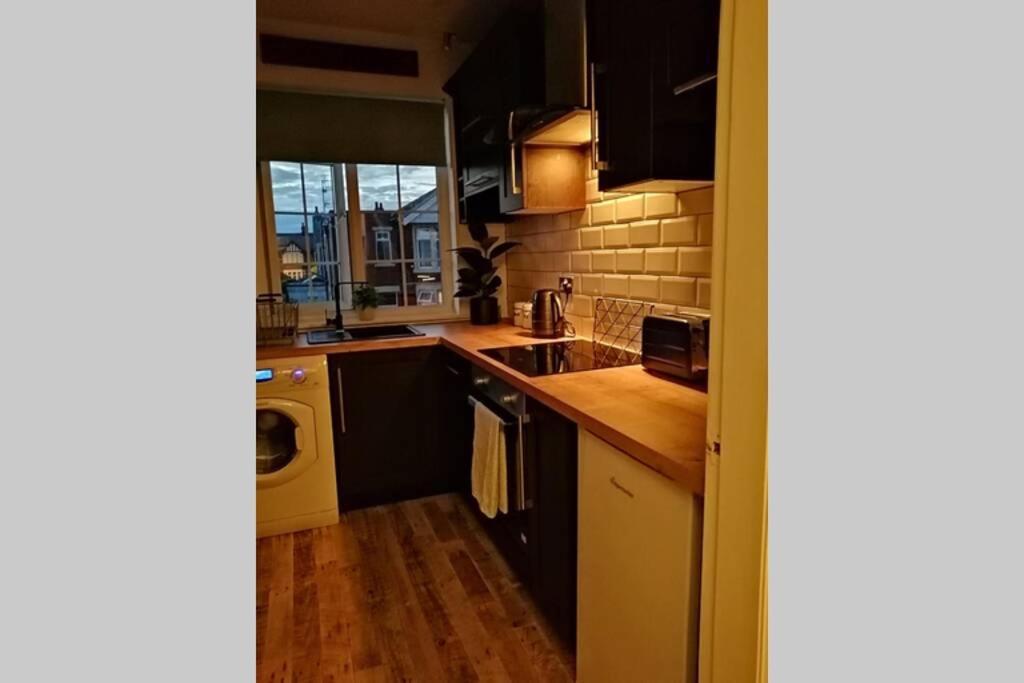 Unique 2 Bedroom Apartment In The Ideal Location Blackpool Kültér fotó